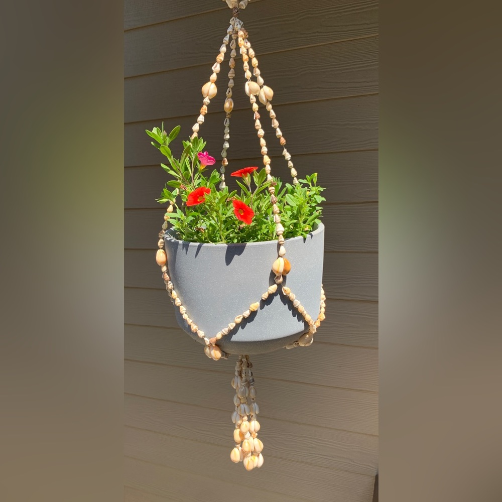 Two tier vintage shell plant hanger